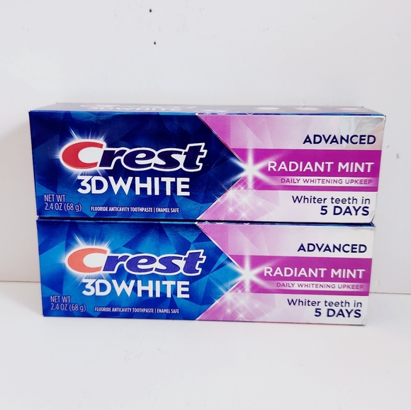 ⭐4/$15 Crest 3D White Whitening Toothpaste Advanced Radiant Mint - Picture 1 of 13